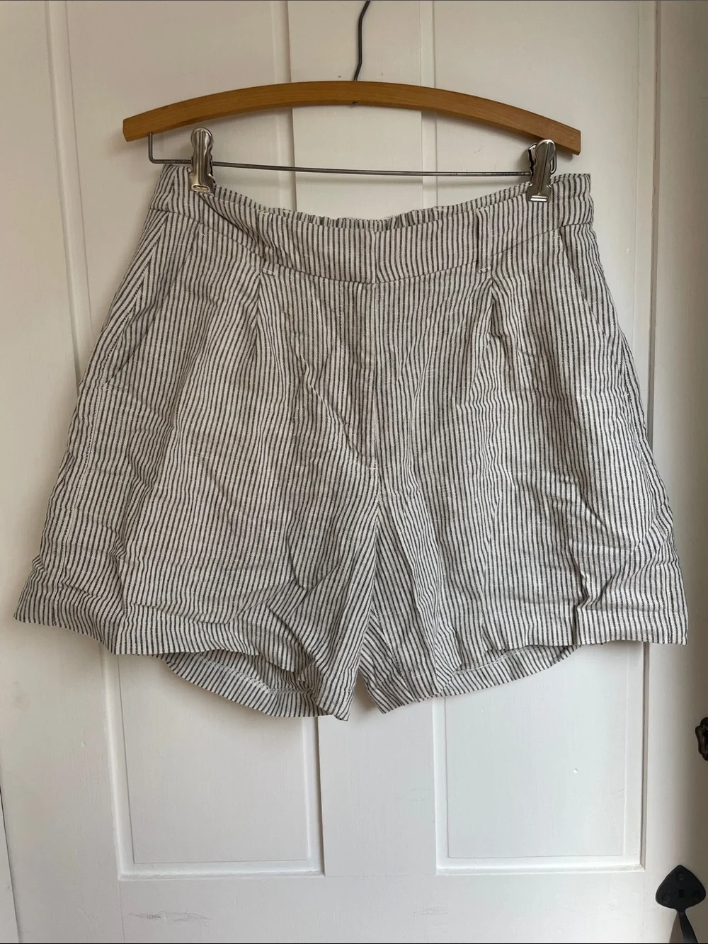 Old Navy White and Gray Pinstriped High-Rise Shorts